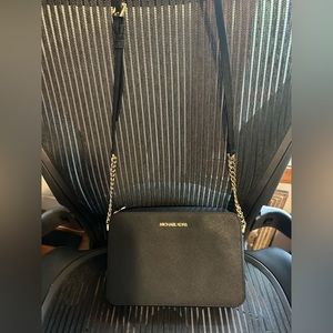 Michael Kors Crossbody Bag, Large - Black.